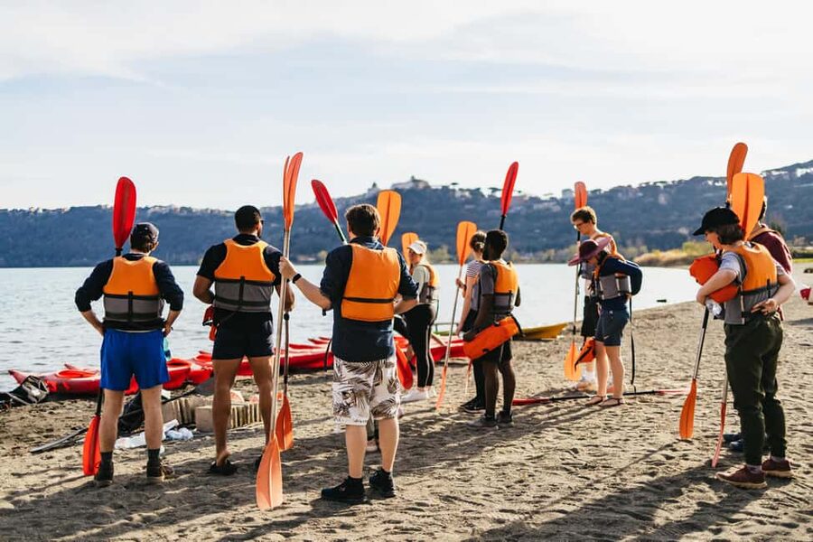 Rome: Popes' Lake, Kayak Tour with Swimming & Roman Pizza - Who should book this kayak and pizza tour