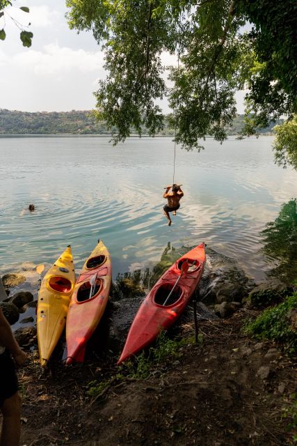 Rome: Popes' Lake, Kayak Tour with Swimming & Roman Pizza - Wildlife time, why the lake feels calmer than the city