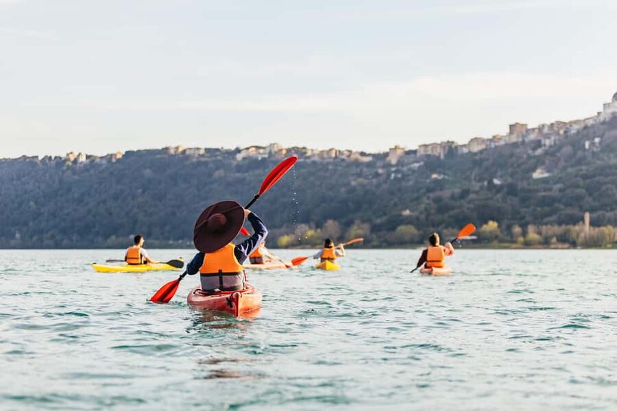 Rome: Popes' Lake, Kayak Tour with Swimming & Roman Pizza - Pizza finish, shower time, and heading back with good momentum