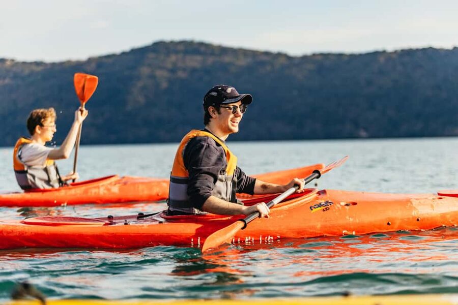 Rome: Popes' Lake, Kayak Tour with Swimming & Roman Pizza - Gear, safety, and the paddling lesson you’ll actually use