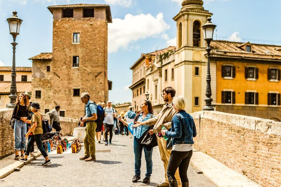Rome: Private 2-hr Tour of Icons & Hidden Gems with a Local - Starting near the Spanish Steps, and making it feel like more than a photo stop