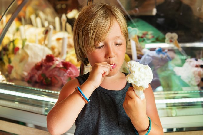 Rome Private Family Walking Tour with Games for Kids - Pantheon, Piazza Navona, Campo de’ Fiori: major landmarks without the “no context” problem