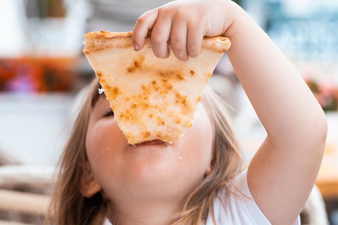 Rome Private Family Walking Tour with Games for Kids - Forno stops and the food rhythm: when snacks actually help the tour