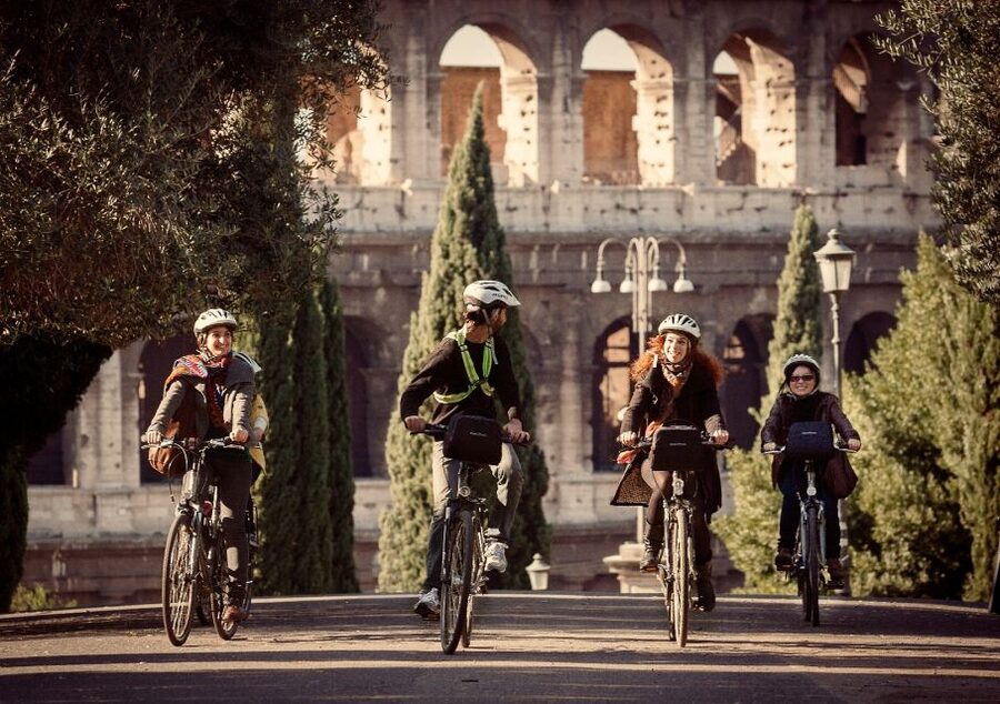 Rome: Private Half-Day Bike Tour with E-bike - Via Labicana 49 meeting point, and the metro walk you need