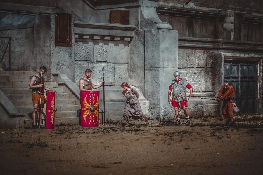 Rome: Roma World Entry Ticket with Roma on Fire Live Show - Roma on Fire live show, the hour you should plan around