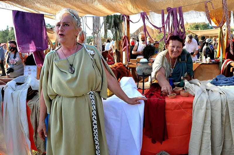Rome: Roma World, the park to live a day as an Ancient Roman - Archery, botanical tour, and farm learning: variety beyond the shows