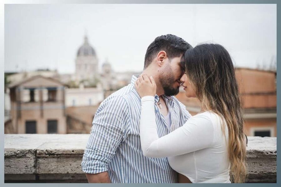 Rome: Romantic Couple Photoshoot. Choose your spot! - What happens during your 29 to 60 minute session
