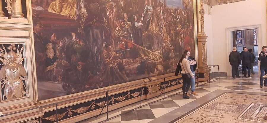 Rome: See Behind-The-Scenes In The Vatican - Group size, private options, and hearing clearly
