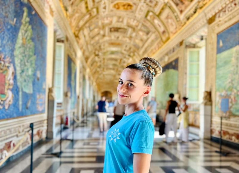 Rome: Sistine Chapel, Vatican Museums and Basilica Tour - What to wear and bring, so security does not ruin your morning