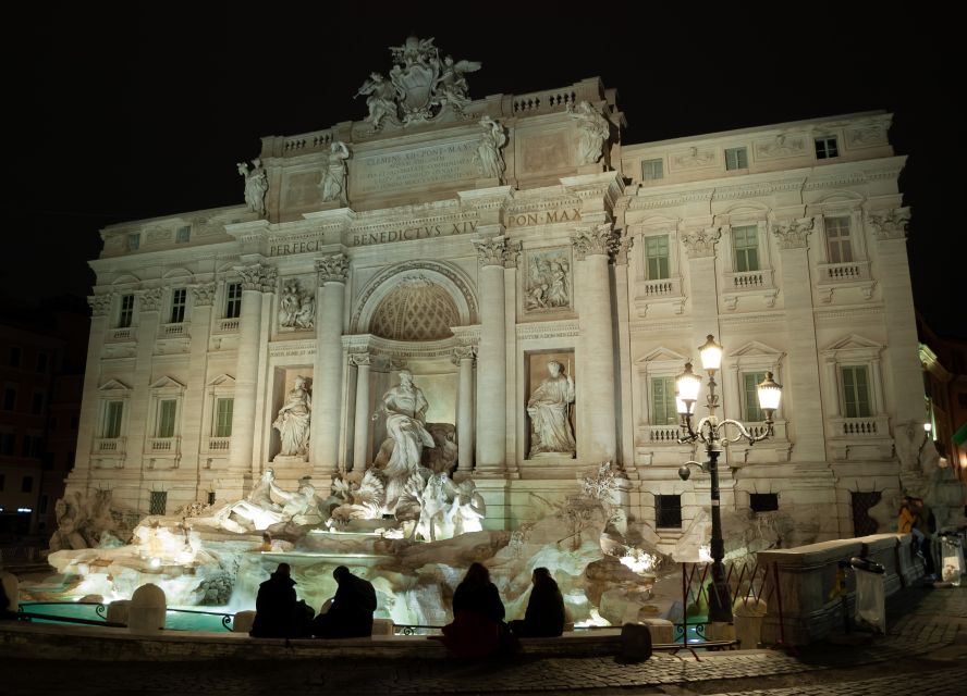 Rome: Small-Group Night Tour with Pizza and Gelato - Hotel pickup by minivan, and why the exact time matters