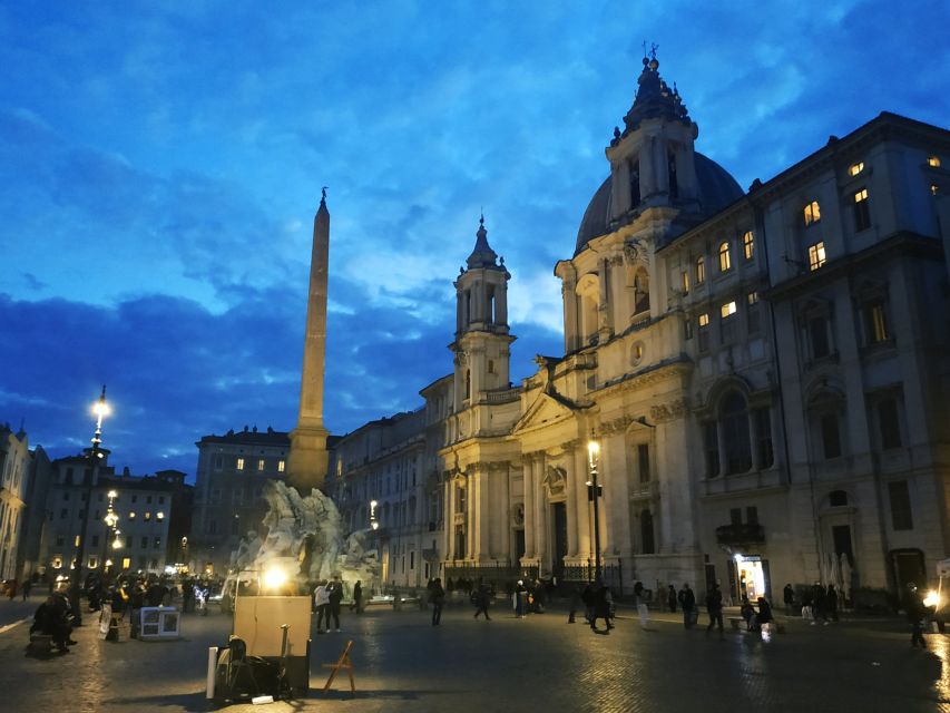 Rome: Spanish Steps, Trevi, Navona and Pantheon Sunset Tour - The short “hidden gem” pause you’ll feel grateful for