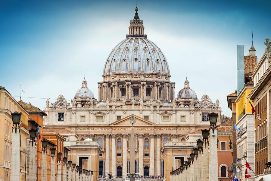 Rome: St. Peter's Basilica, Dome, and Vatican Grottoes Tour - Key things you should notice before you go