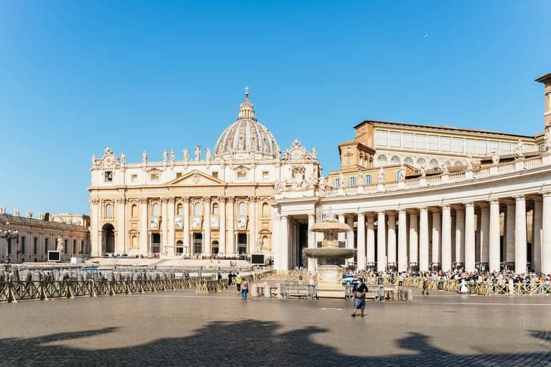 Rome: St. Peter's Basilica, Papal Tombs, and Dome Climb Tour - Arriving and Getting Oriented at St. Peter’s Square