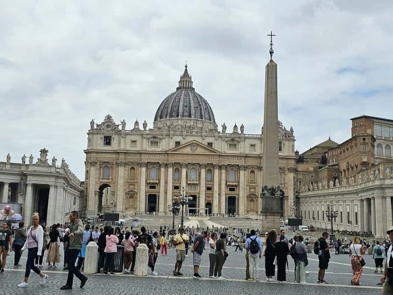 Rome: St. Peter's Basilica & Papal Tombs Tour with Dome - Papal Grottoes: A quieter, older Rome under your feet