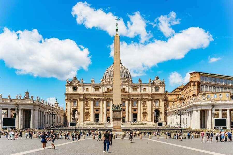 Rome: St. Peter's Basilica, Square and Grottoes Guided Tour - First stop: Mondo Cattolico and the Vatican security reality check