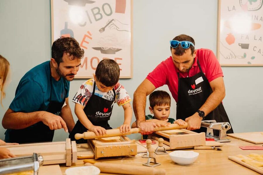 Rome: Traditional Pasta Making Class with Wine & Gelato - Key points to know before you go