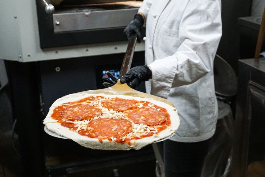 Rome: Traditional Pizza Cooking Class near Piazza Navona - The 2-Hour Flow: From Flour to Oven to Your Own Pizza