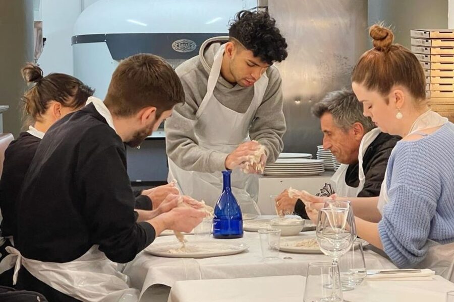 Rome: Traditional Pizza Cooking Class near Piazza Navona - Getting There and Not Stressing the Meeting Point