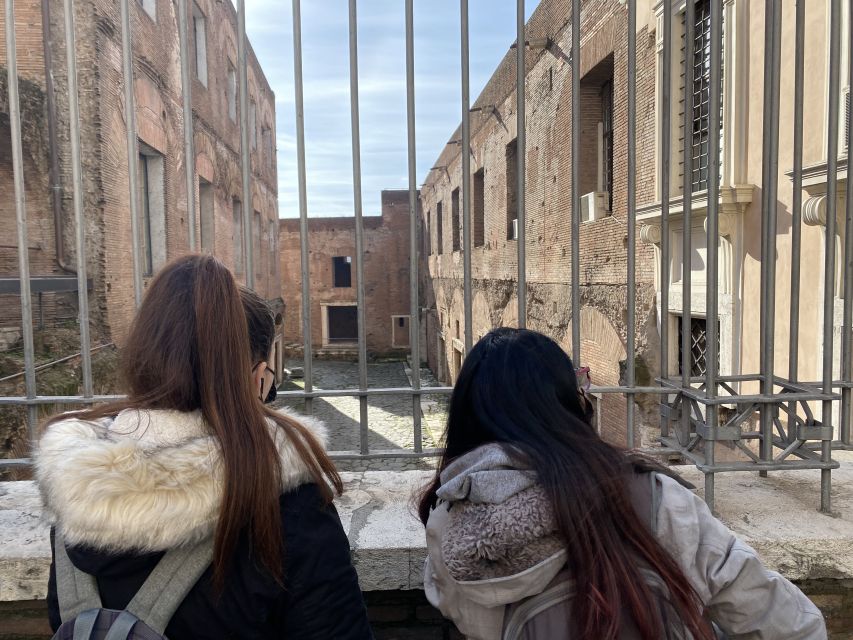 Rome: Trajan Markets Experience with Multimedia Video - Visiting Trajan Markets: the Empire’s commercial center in ruins