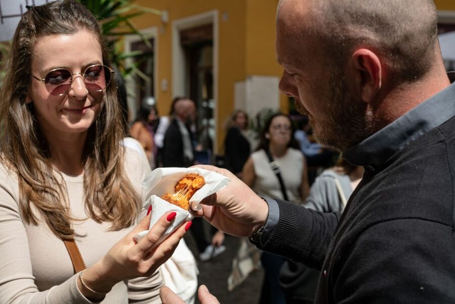 Rome: Trastevere & Campo de Fiori Street Food Walking Tour - Price and Value: Does $51 Make Sense for 2.5 Hours of Food?