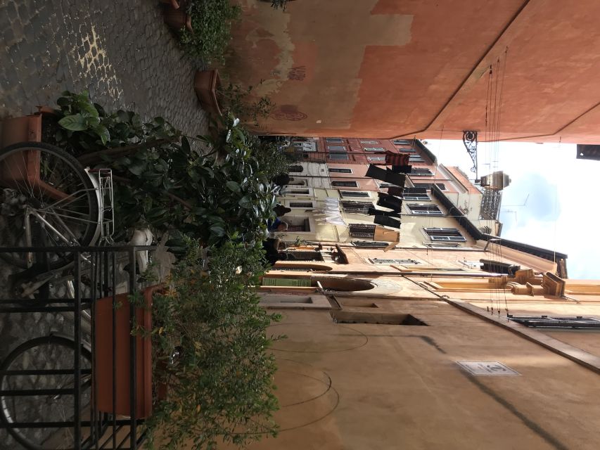 Rome: Trastevere Guided Food and Wine Tour with 20+ Tastings - The dessert bakery stop: a sweet reset to finish the meal arc