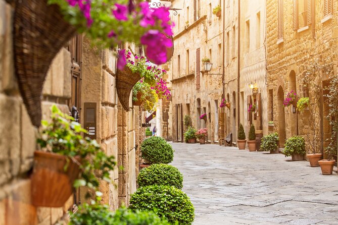 Rome: Tuscany & Montepulciano Day Trip with Lunch & Wine Tasting - Ride From Rome to Val d’Orcia: Coach Comfort Plus a Long Day