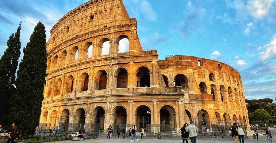 Rome: Ultimate Colosseum, Roman Forum & Palatine Hill Tour - Meeting at Angelino ai Fori, then walking straight into the action