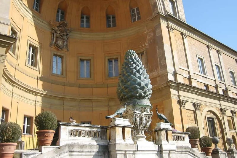 Rome: Vatican Early Morning Private Tour - Courtyard of the Pigna to the Octagonal Courtyard: Big Atmosphere, Quick Wins