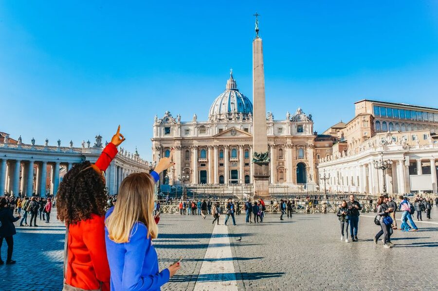 Rome: Vatican Museums & Sistine Chapel Skip-The-Line Ticket - Carriage Pavilion and Raphael Rooms: Art That Feels Like a Stage