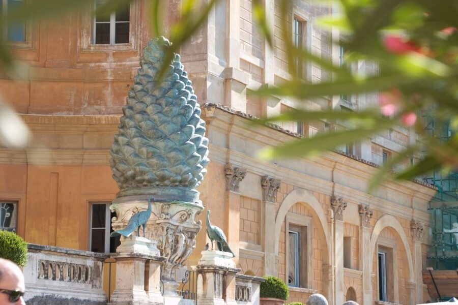 Rome: Vatican Museums & St. Peter's Basilica with Dome Climb - Should you book this Vatican Museums and Dome Climb tour?