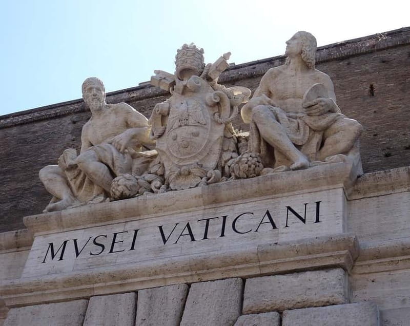 Rome: Vatican, Sistine Chapel & St. Peter's Basilica Tour - Cortile del Belvedere and the Gallery stops that set up the Sistine moment