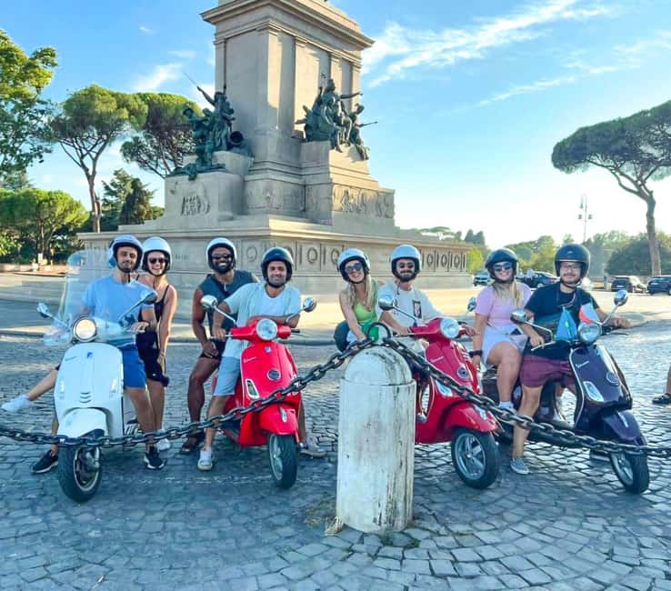 Rome: Vespa scooter tour "When in Rome" - Why a Vespa seat changes Rome fast