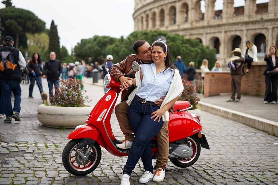 Rome Vespa Tour with Professional Photoshoot - Janiculum Hill Photo Stop, The End-of-Tour Wow Moment