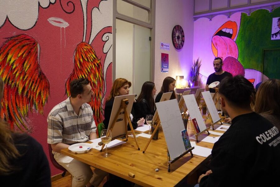 Rome: Wine and Paint Experience in Piazza Navona - How the instructor keeps it fun, especially if you have never painted