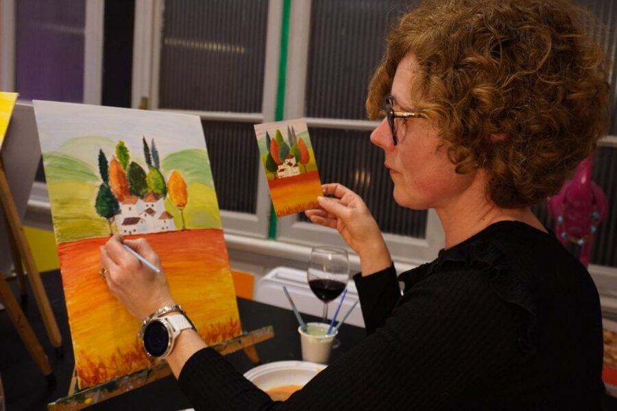 Rome: Wine and Paint Experience in Piazza Navona - Choosing what to paint, from prompts to your own ideas