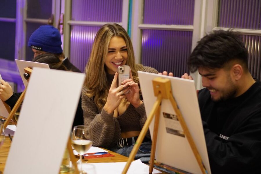 Rome: Wine and Paint Experience in Piazza Navona - Group energy in the center of Rome, with a plan that actually works