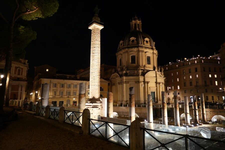 Rome: Wonders of Ancient Rome at Dusk - Arch of Constantine: the short stop that pays off if you notice details