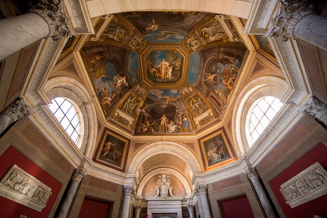 Skip the Line Tour: Vatican Museums and Sistine Chapel - In the Right Group, This Works Really Well
