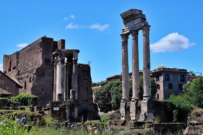 Small Group Colosseum, Roman Forum & Palatine Hill Tour - Palatine Hill Ruins: Origin Legends and Imperial Power