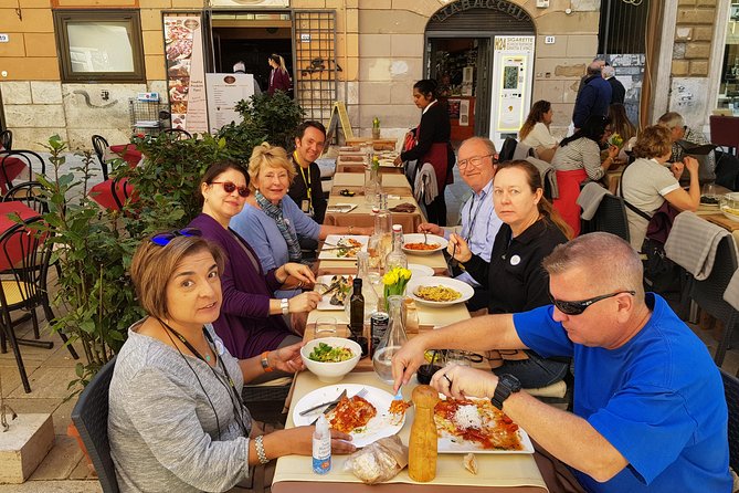 Tivoli Villas Full Day Trip From Rome with Lunch - Guide and Group Size: Why Small Matters for a Day Trip