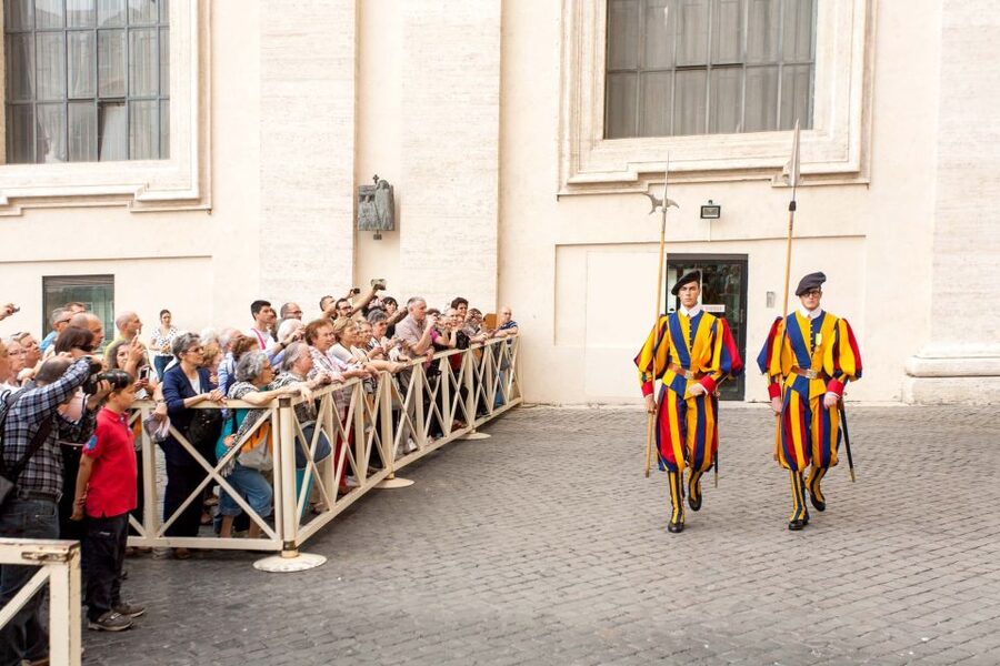 Vatican City: Skip-the-Line Vatican Museums & Sistine Chapel - Sistine Chapel Ceiling Viewing: Getting There Without Wasting Your Energy