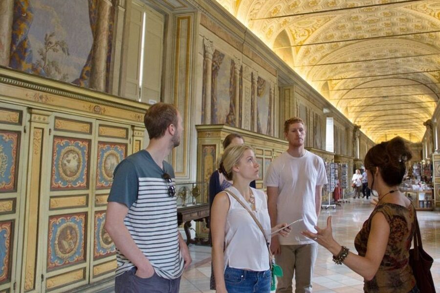 Vatican: Early Entry to Museums, Sistine Chapel & St Peter's - Should you book this early entry Vatican tour?