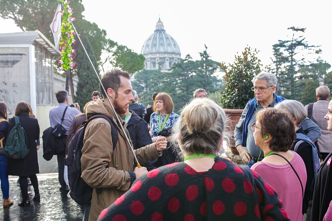 Vatican Museums and Sistine Chapel Fast-Track Tour - Borgia Apartment and the Raphael Rooms: Where the Guide Makes the Day