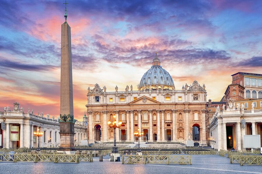 Vatican Museums, Sistine Chapel & St Peter's Basilica Tour - Where You Start: Two Meeting Points and a Quick Orientation at the Pigna