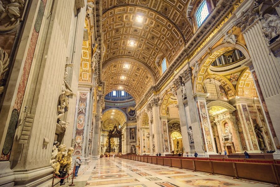 Vatican: Sistine Chapel and Vatican Museums Guided Tour - Headsets, group flow, and the real challenge of crowds