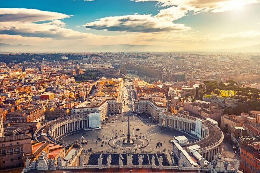 Vatican: Sistine Chapel and Vatican Museums Guided Tour - Guide quality: what the best ones do right in a crowded museum