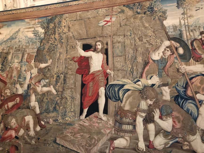 Vatican, Sistine Chapel & St. Peter's Skip-the-Line Tour - Vatican Museums Entry: Statues, Tapestries, and Maps