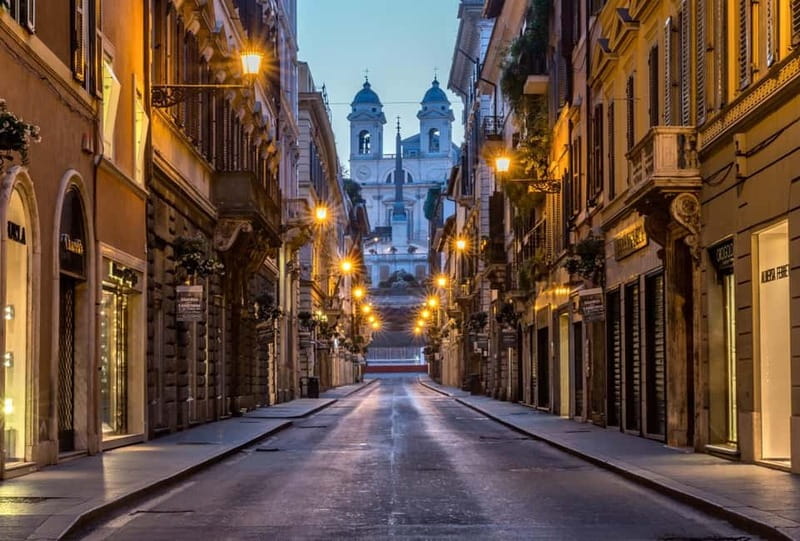 Via Roma: A Journey Through Time - Piazza Venezia, Vittoriano views, and the big sights you can actually see